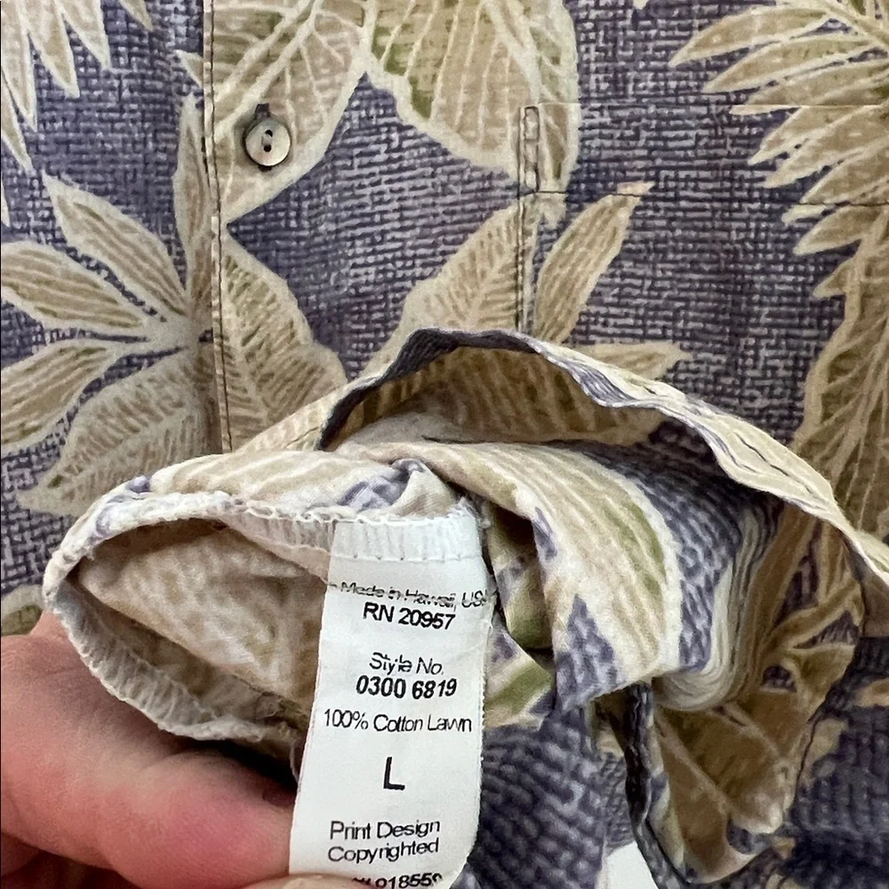 Tori Richard Men's Hawaiian Print button down size large cotton lawn